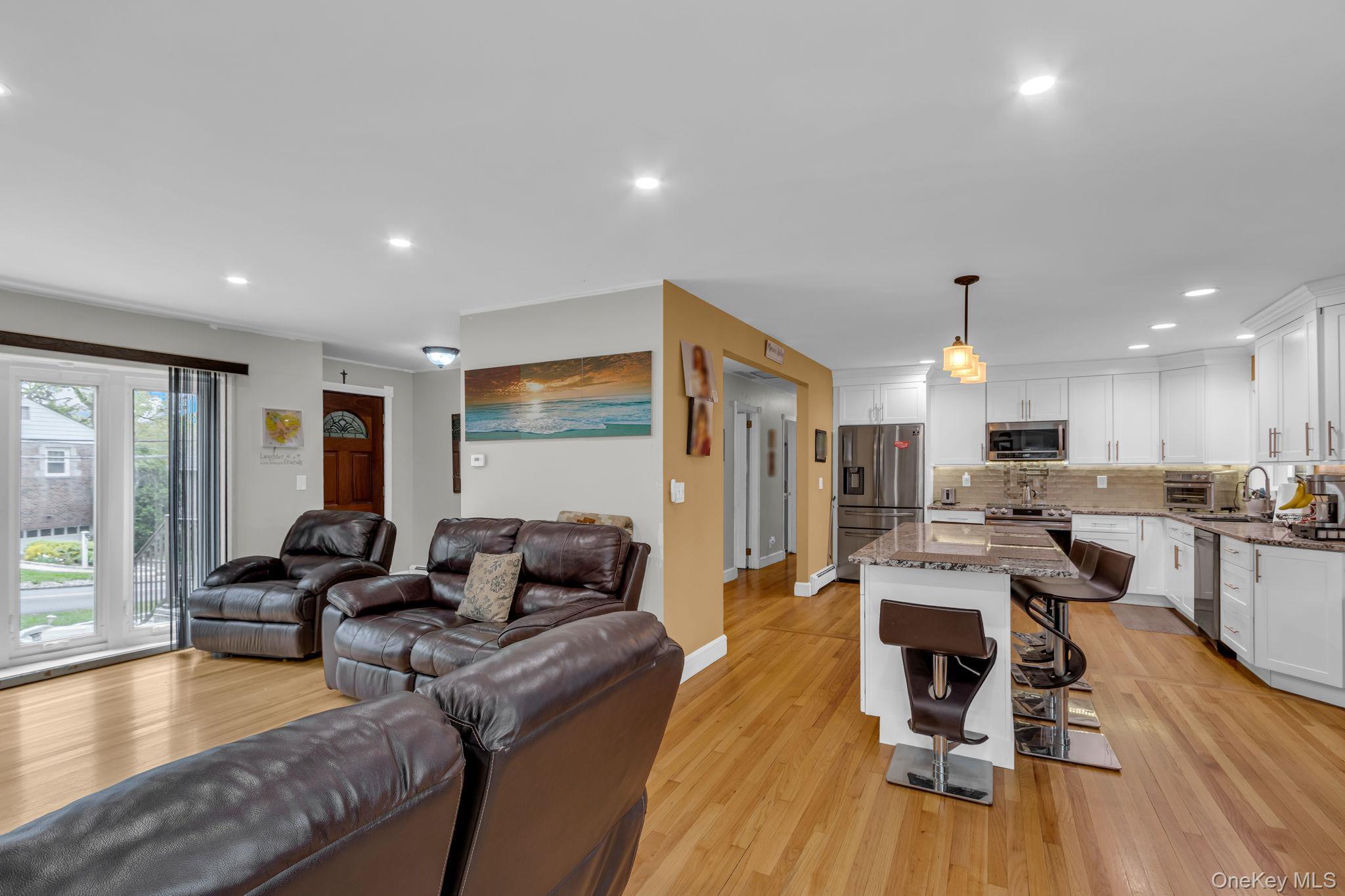 Single Family Alta Vista  Westchester County, NY 10710, MLS-994113-8