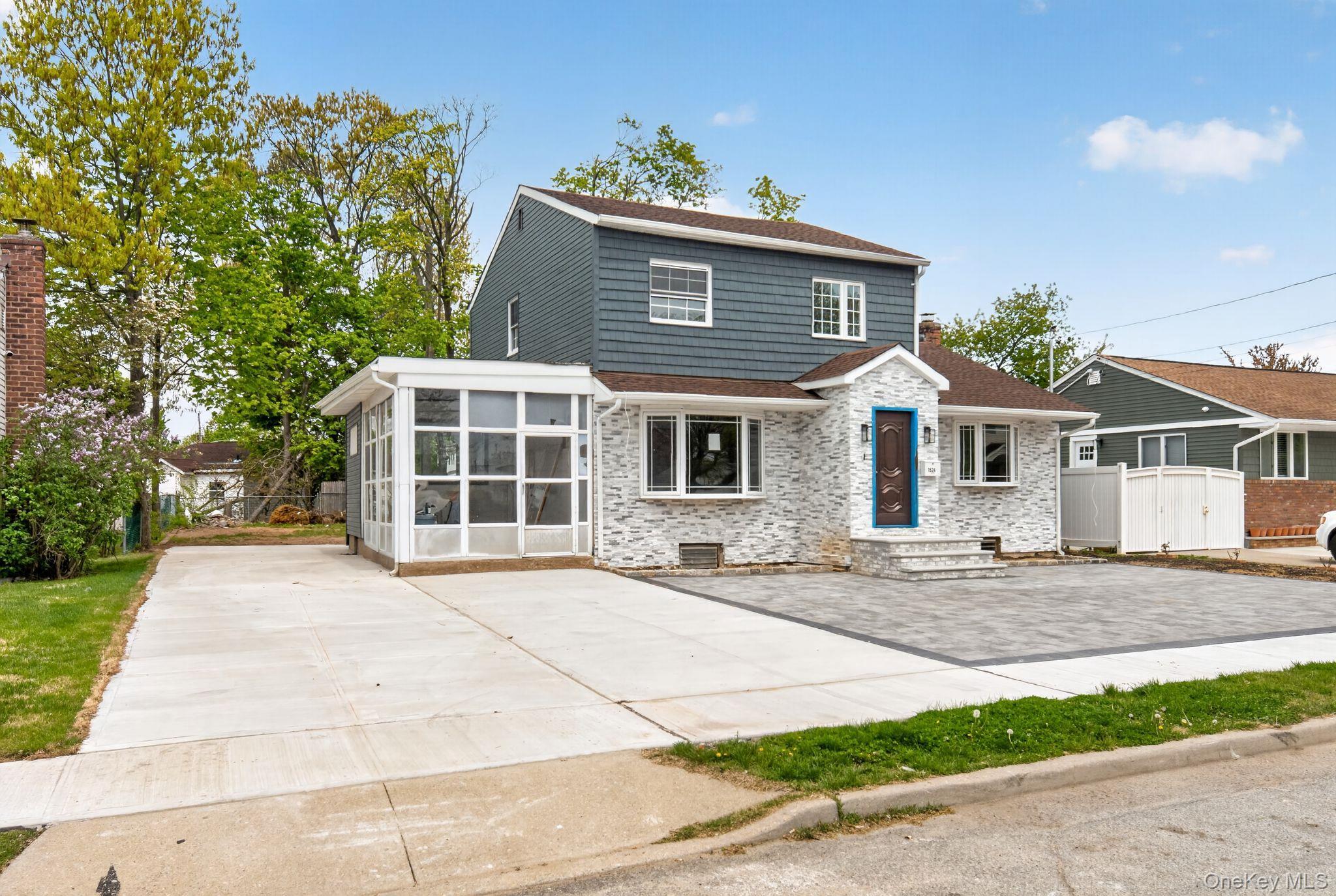 Single Family Bowe Road  Nassau County, NY 11580, MLS-994120-17