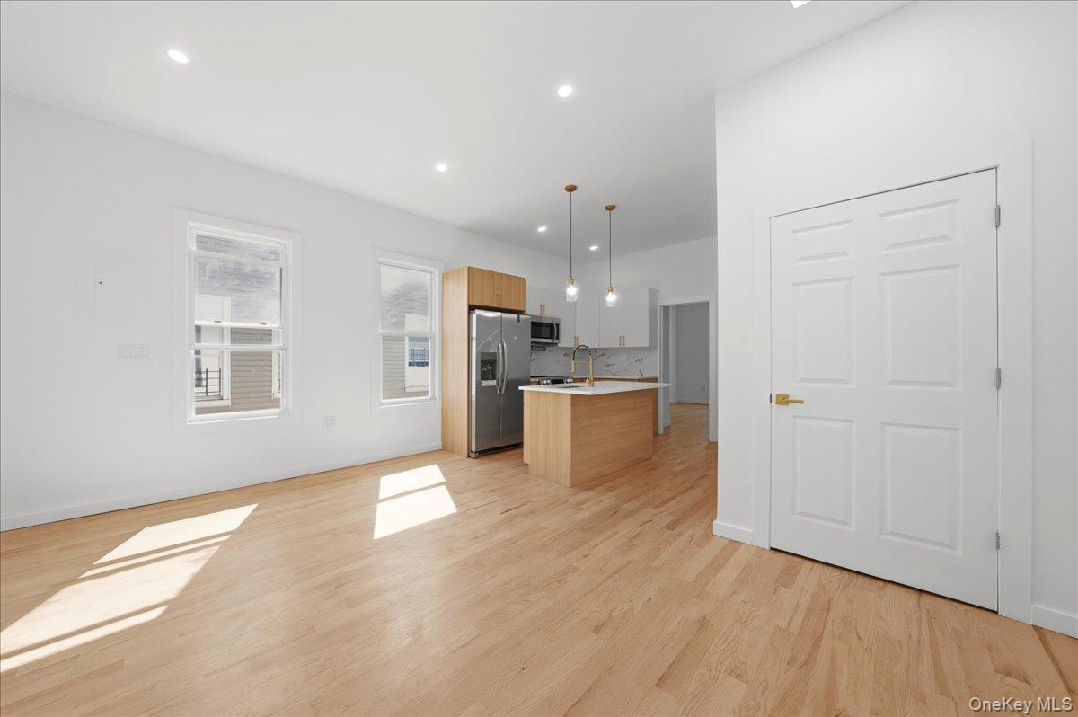 Single Family Butler  Bronx, NY 10461, MLS-994183-16