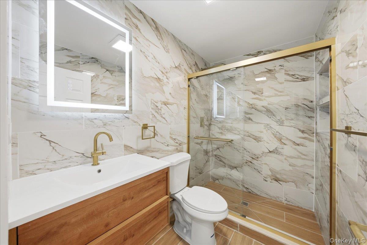 Single Family Butler  Bronx, NY 10461, MLS-994183-27
