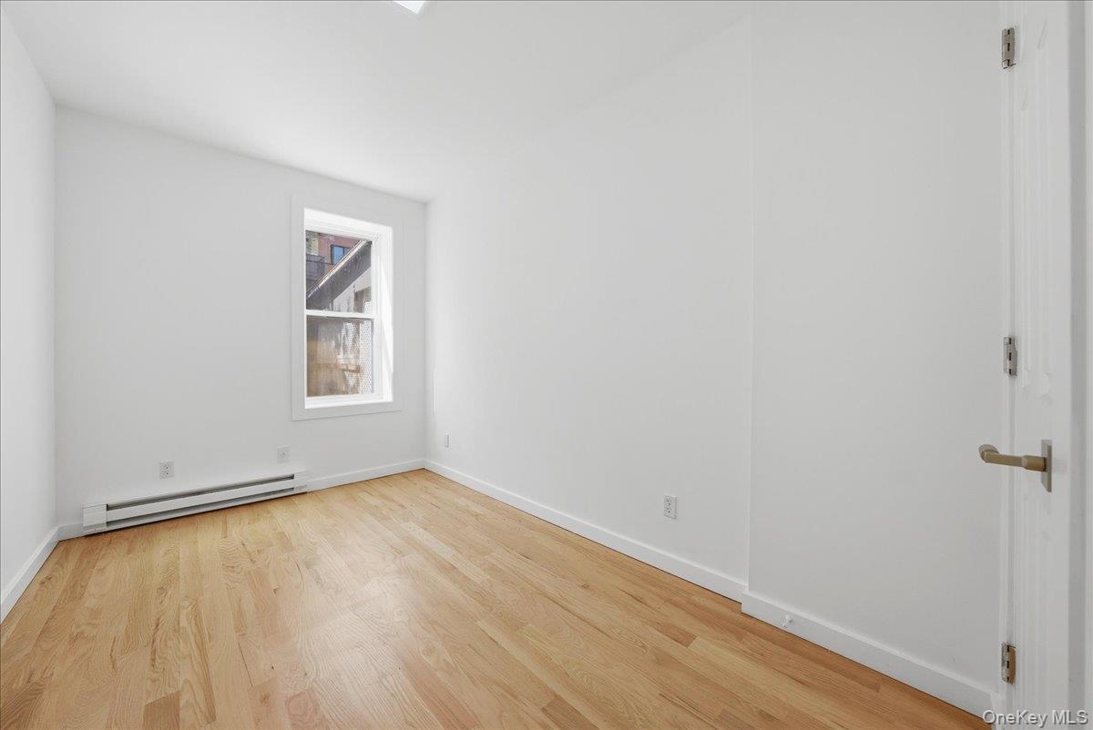 Single Family Butler  Bronx, NY 10461, MLS-994183-30