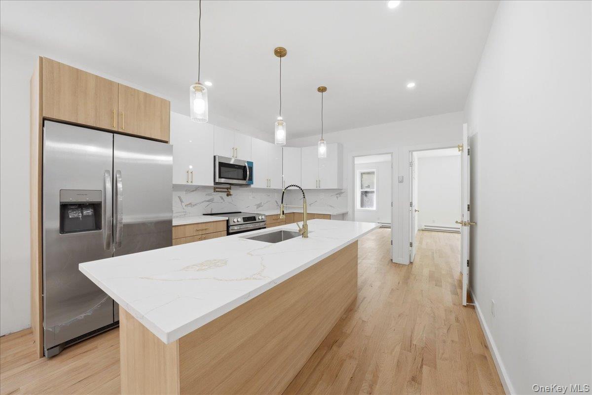 Single Family Butler  Bronx, NY 10461, MLS-994183-34