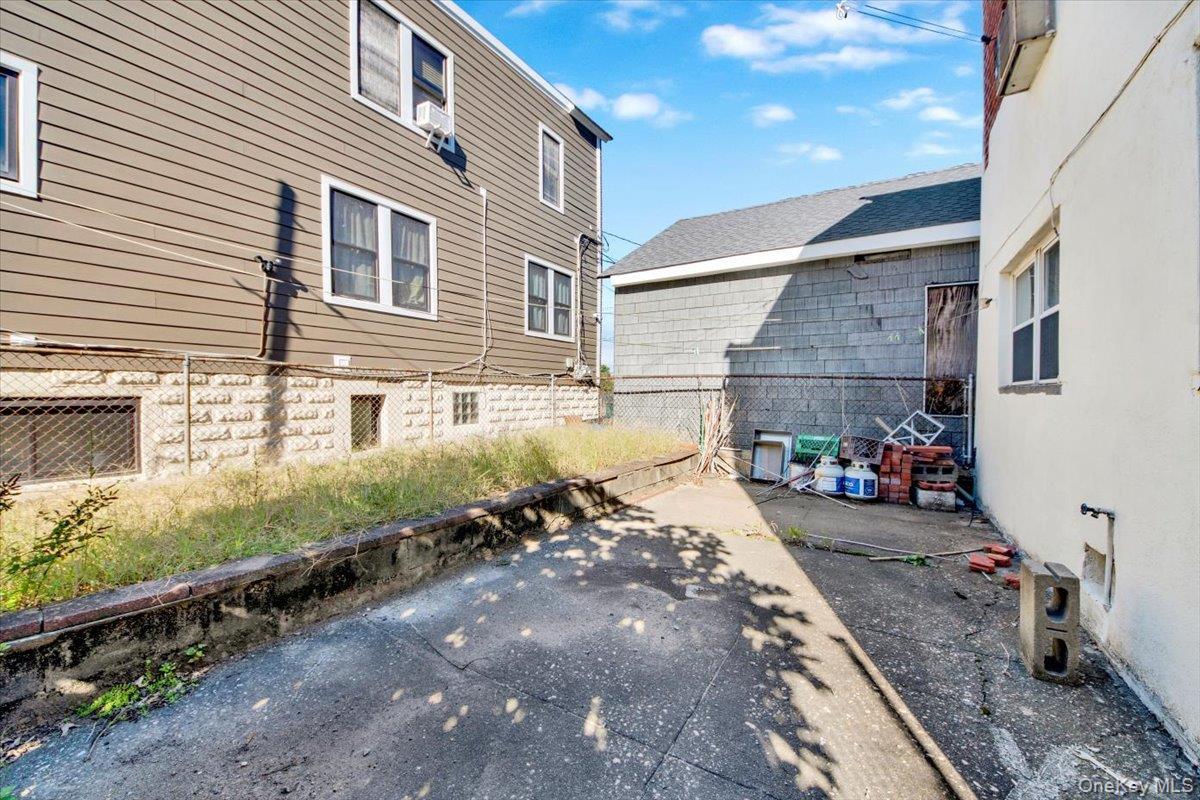 Single Family Waterbury Bronx, NY 10461, MLS-994202-7
