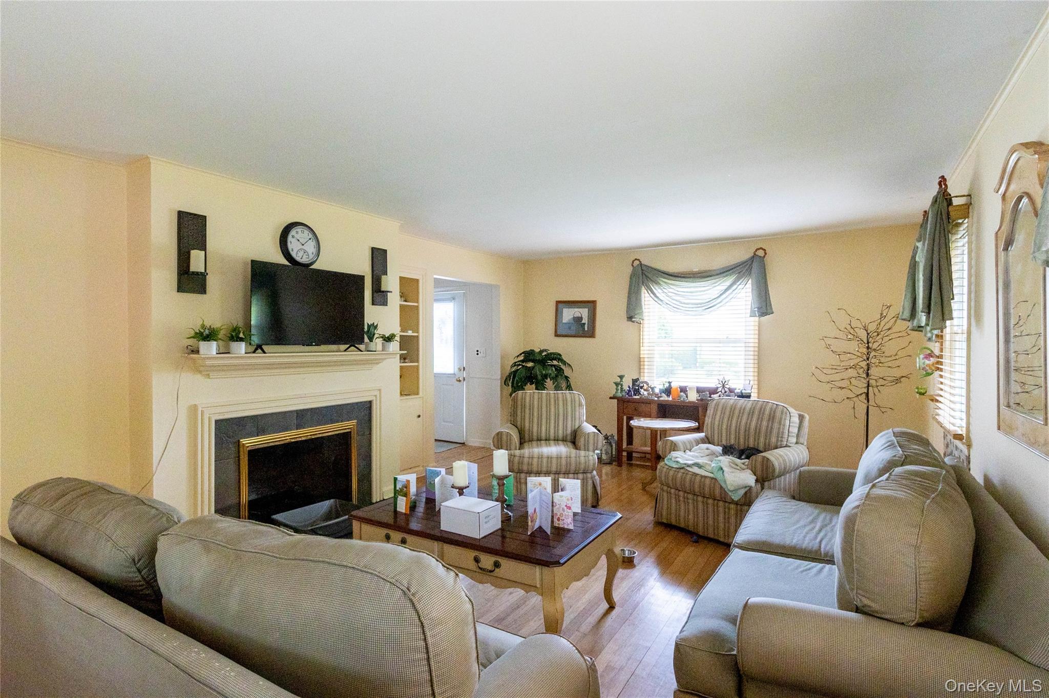Single Family Sunset Road Suffolk County, NY 11706, MLS-994219-16