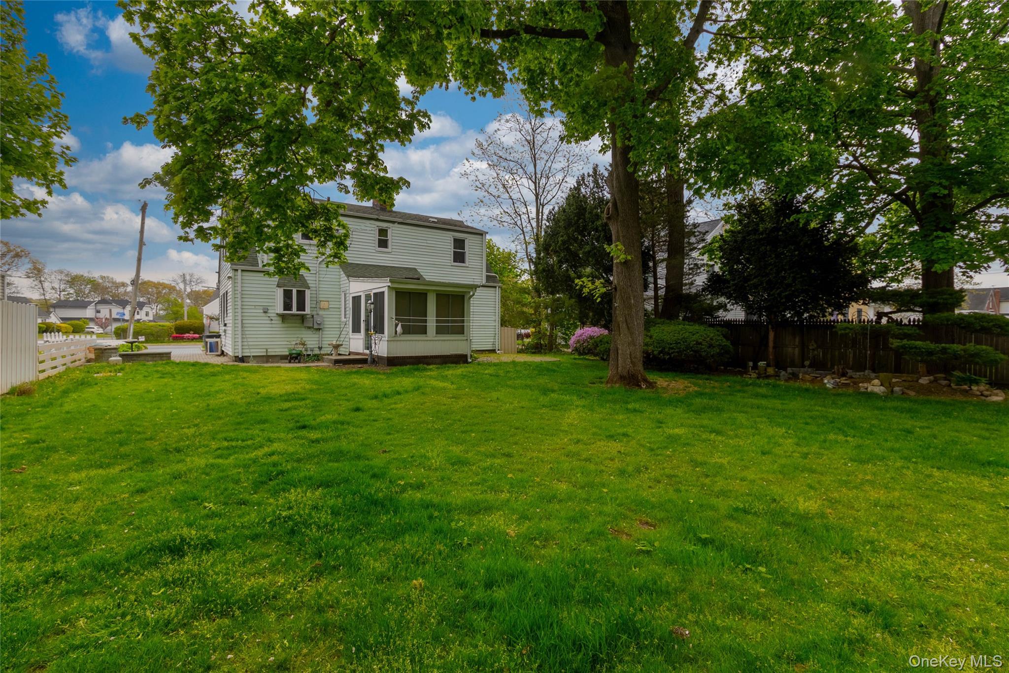 Single Family Sunset Road Suffolk County, NY 11706, MLS-994219-7