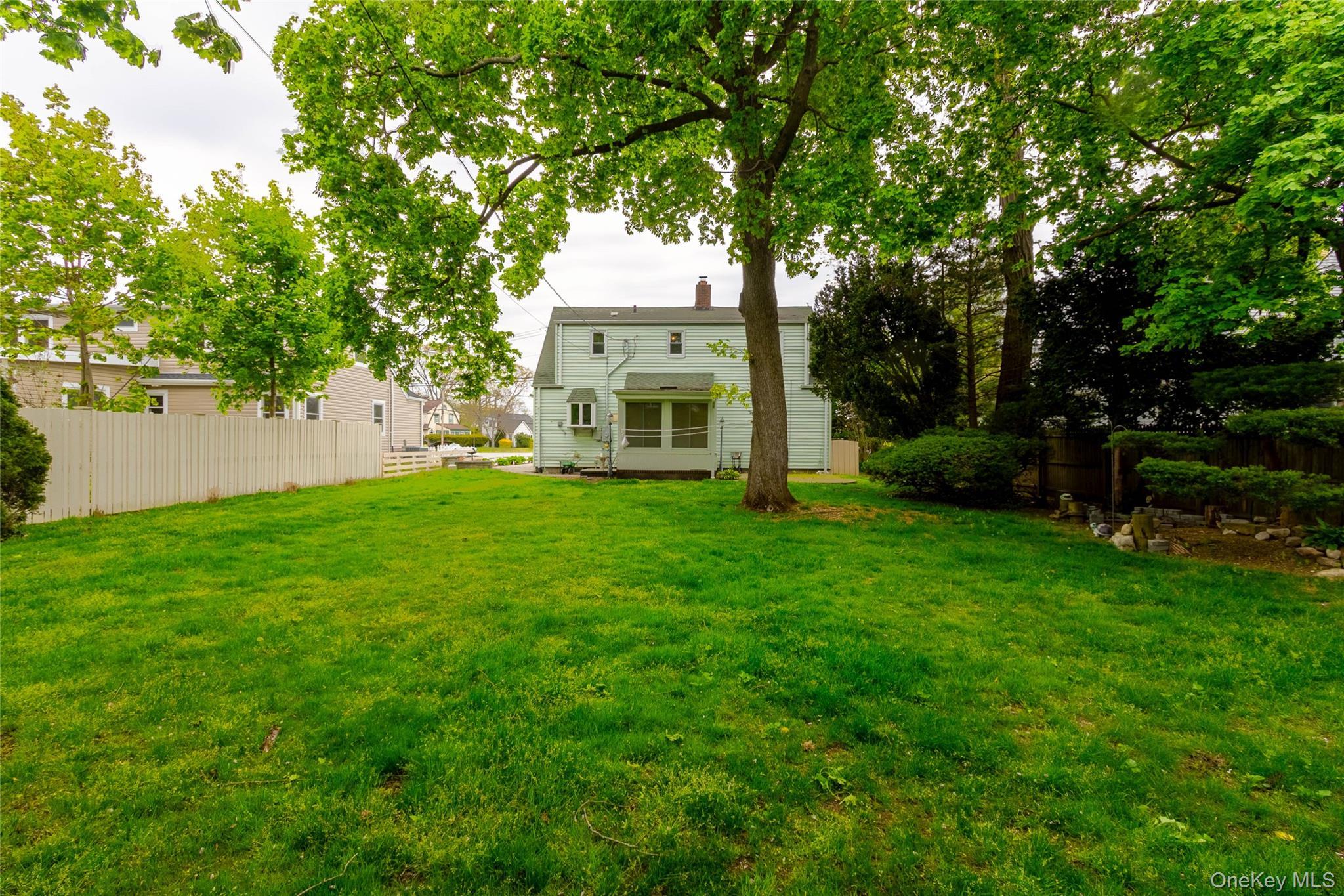 Single Family Sunset Road Suffolk County, NY 11706, MLS-994219-8