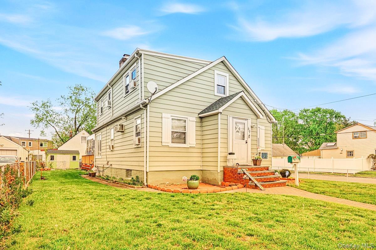 Single Family Nottingham Avenue Nassau County, NY 11580, MLS-994224-4