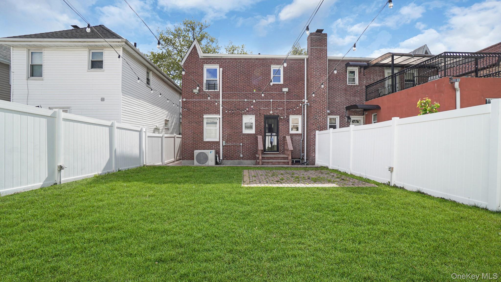 Single Family 201st  Queens, NY 11423, MLS-994251-10