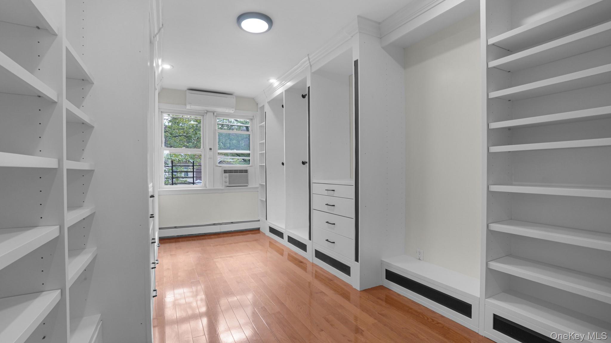 Single Family 201st  Queens, NY 11423, MLS-994251-22