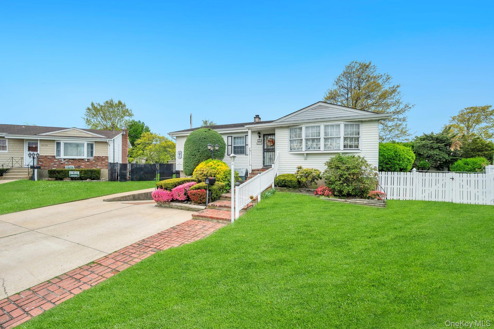 Single Family Nelson  Nassau County, NY 11783, MLS-994360-3