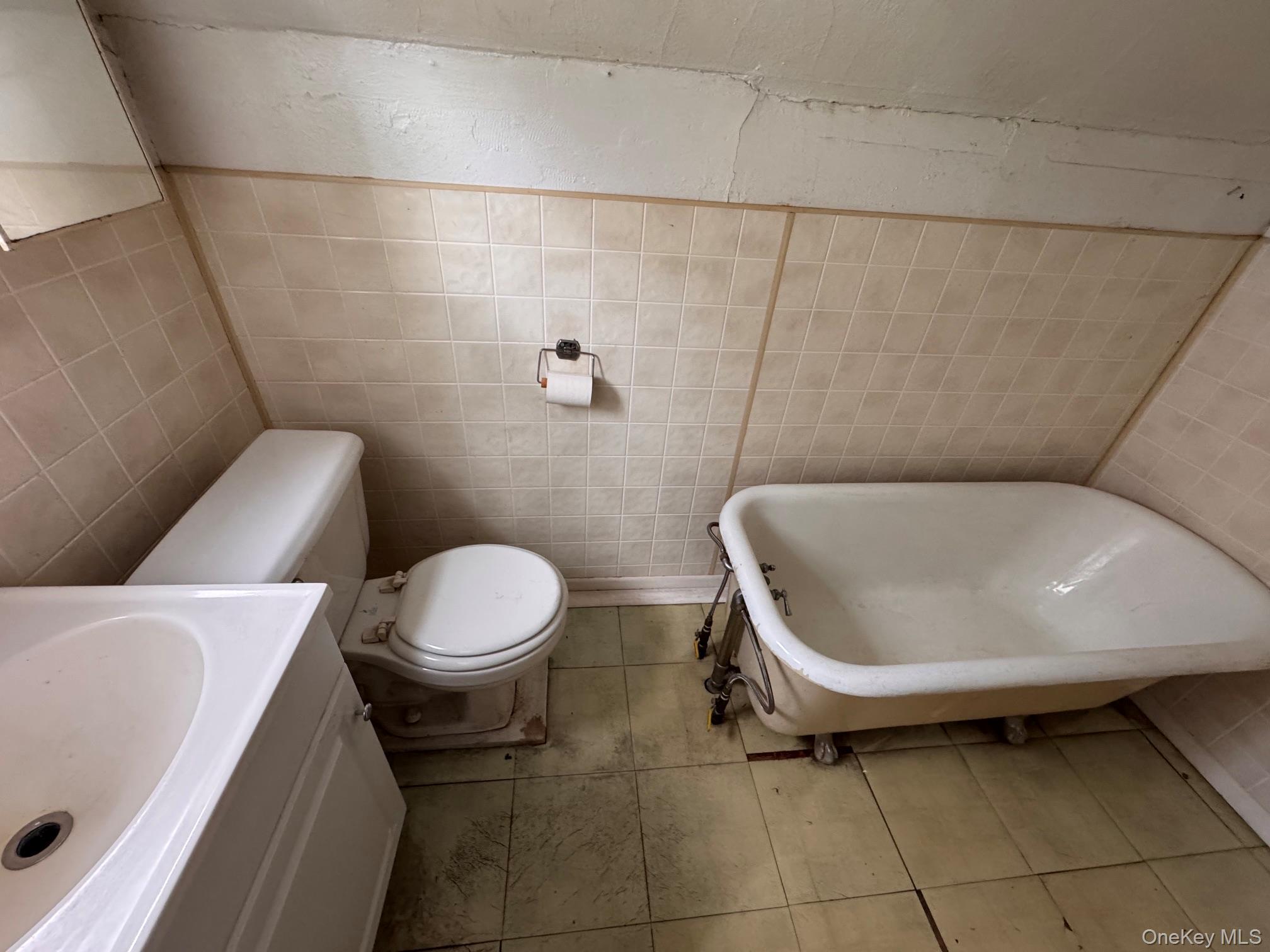 Single Family 87th  Queens, NY 11421, MLS-994365-24