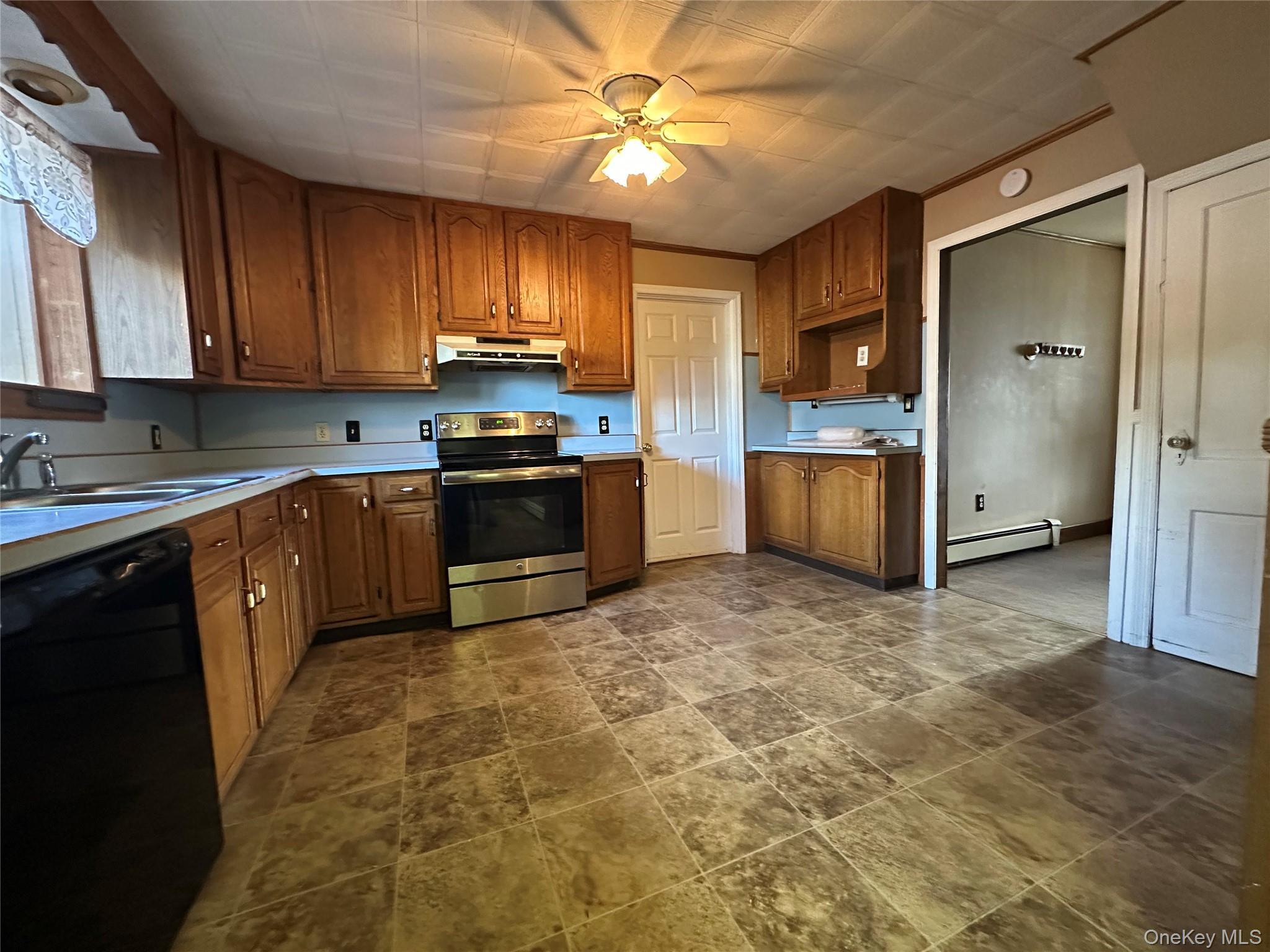Single Family Main Street  Ulster County, NY 12525, MLS-994367-13