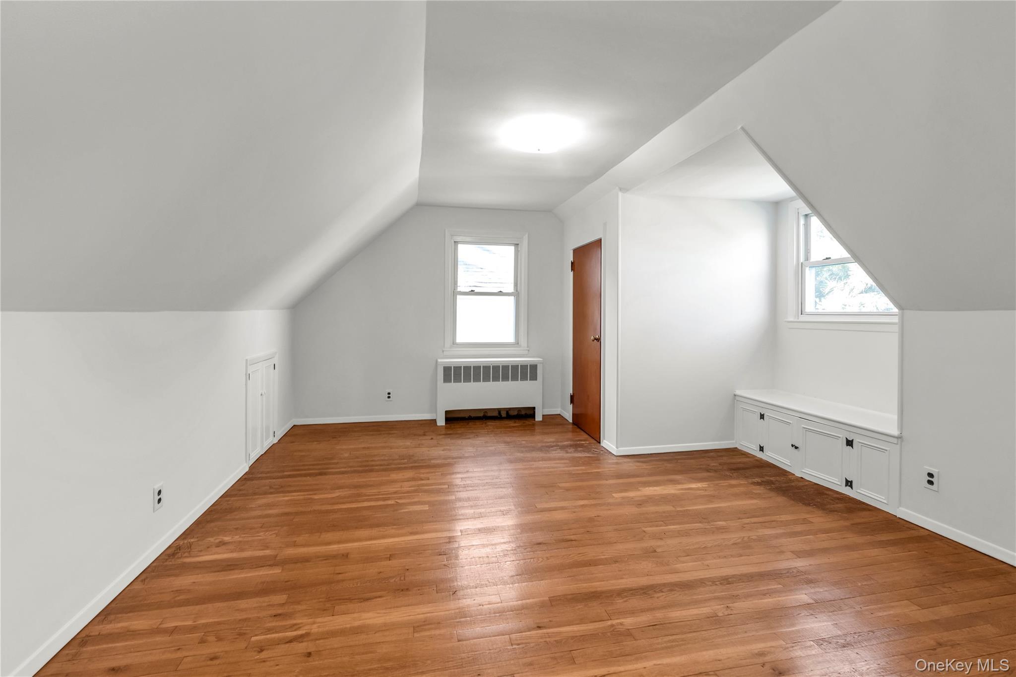 Single Family Grant Avenue Nassau County, NY 11507, MLS-994372-17