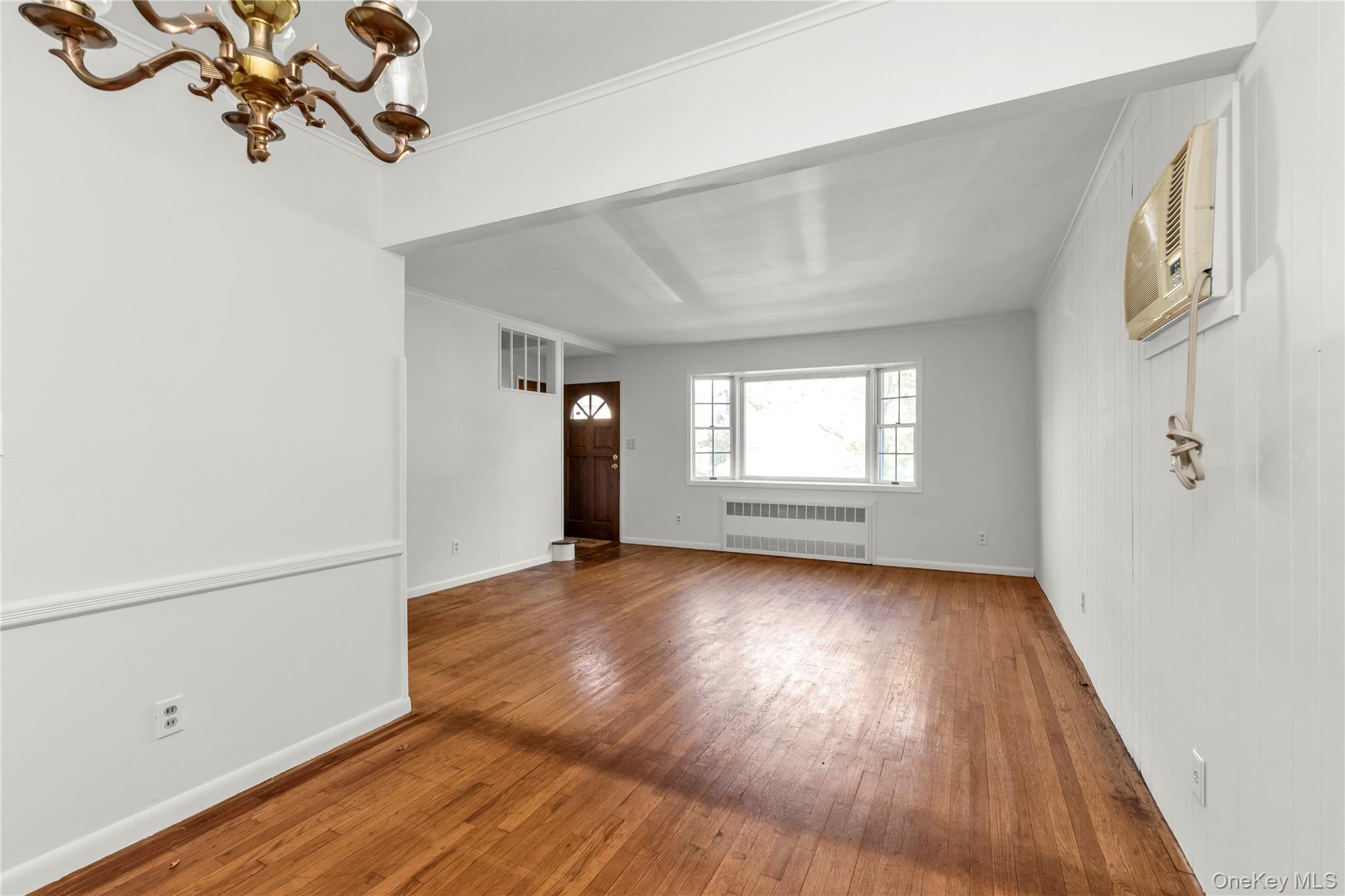 Single Family Grant Avenue Nassau County, NY 11507, MLS-994372-8