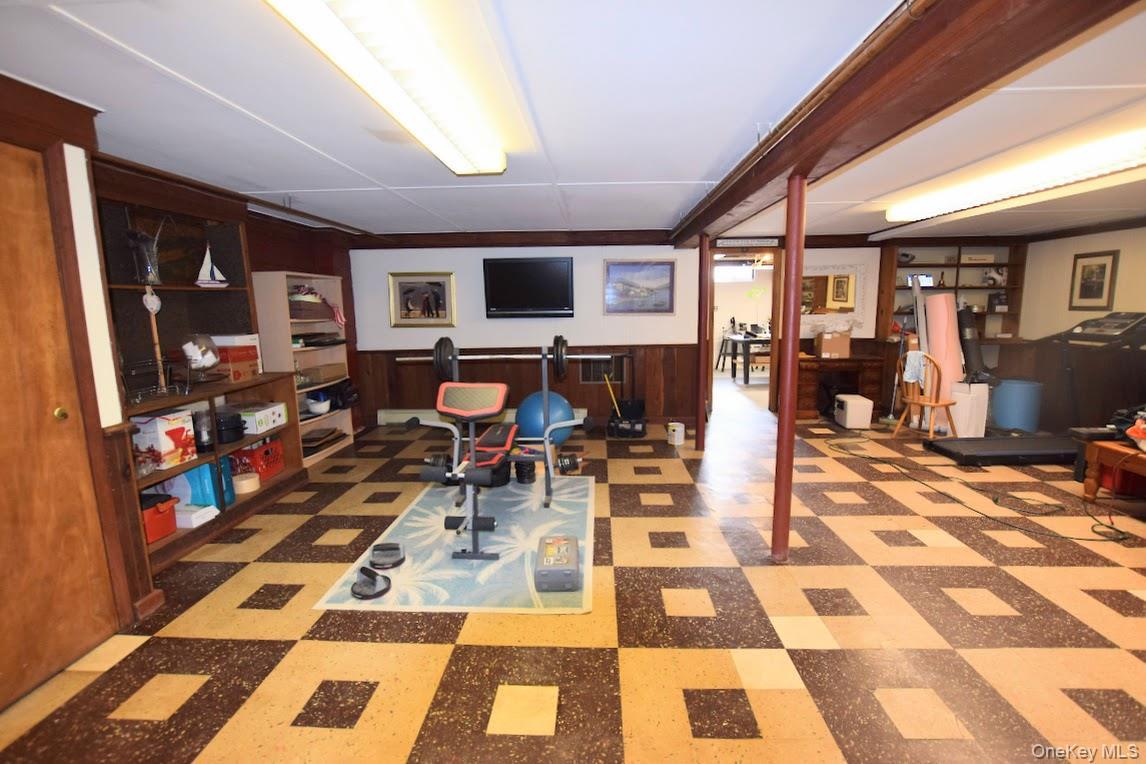 Single Family Stillwood Suffolk County, NY 11719, MLS-994383-21