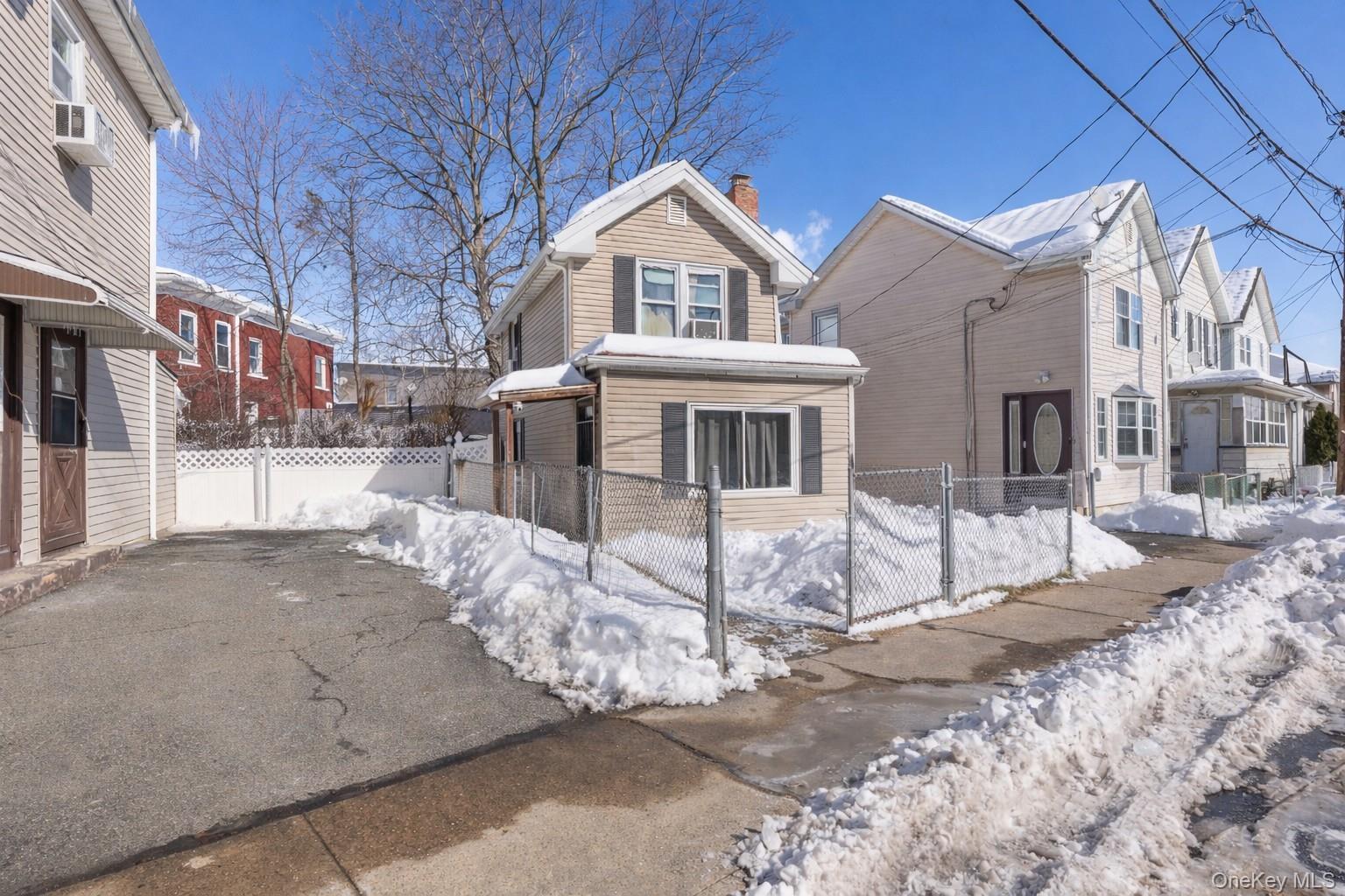 Single Family Pratt Rockland County, NY 10927, MLS-994492-2
