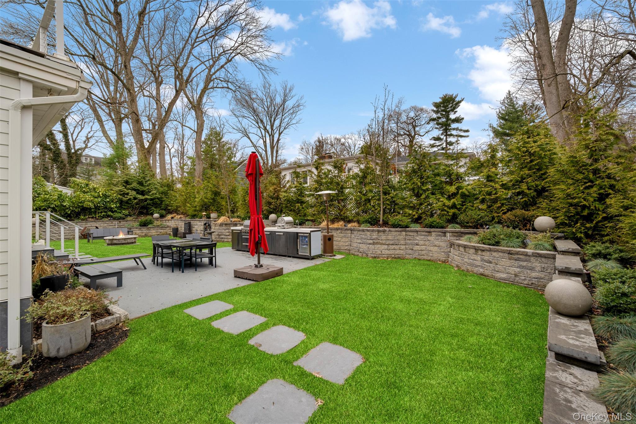 Single Family Hewlett Place Nassau County, NY 11024, MLS-994510-41