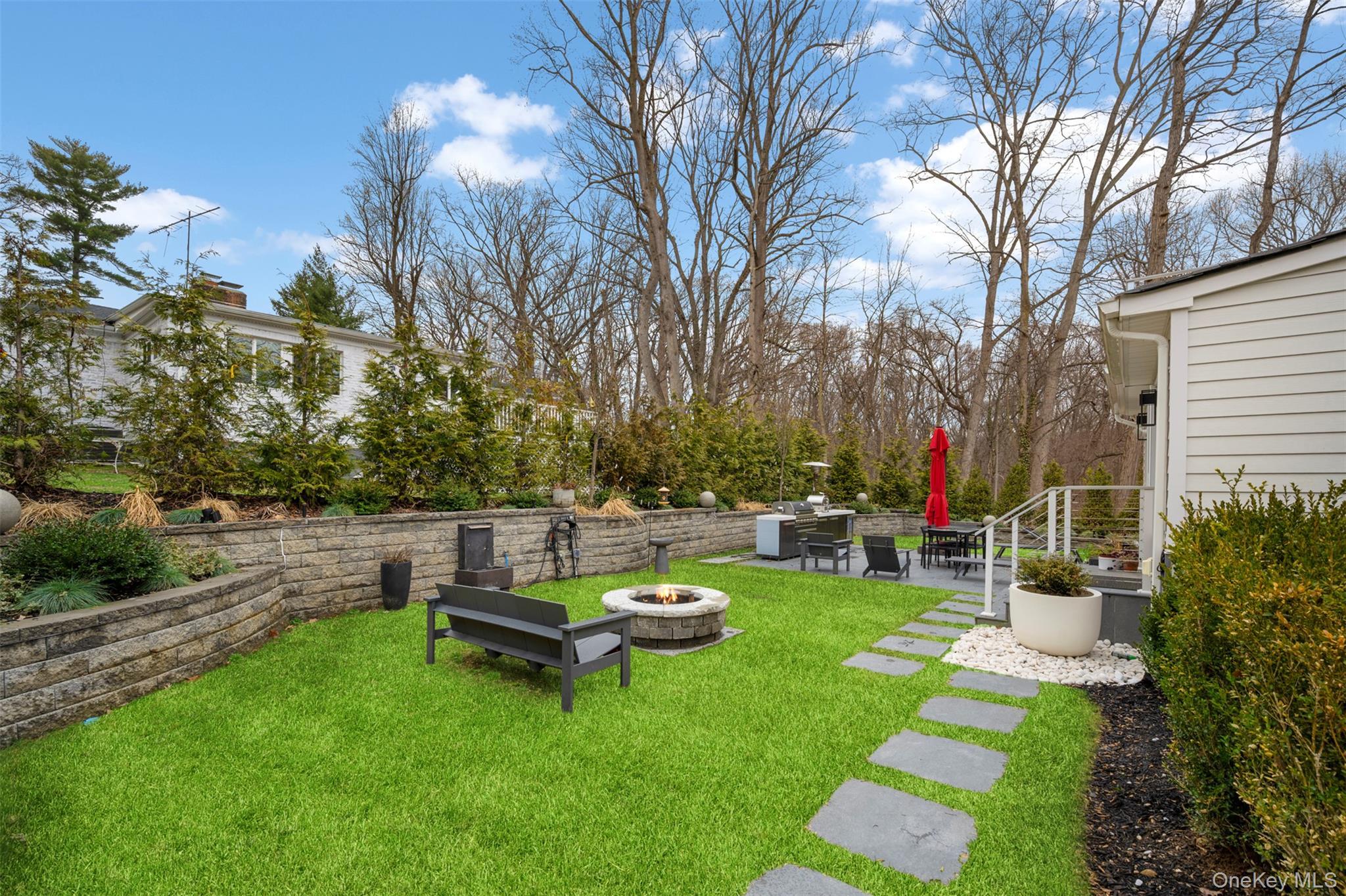 Single Family Hewlett Place  Nassau County, NY 11024, MLS-994510-43