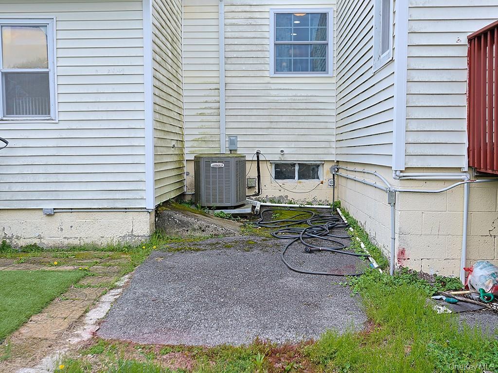 Single Family Weaver Street Orange County, NY 12549, MLS-994511-40
