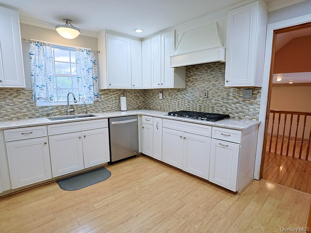 Single Family Weaver Street Orange County, NY 12549, MLS-994511-8