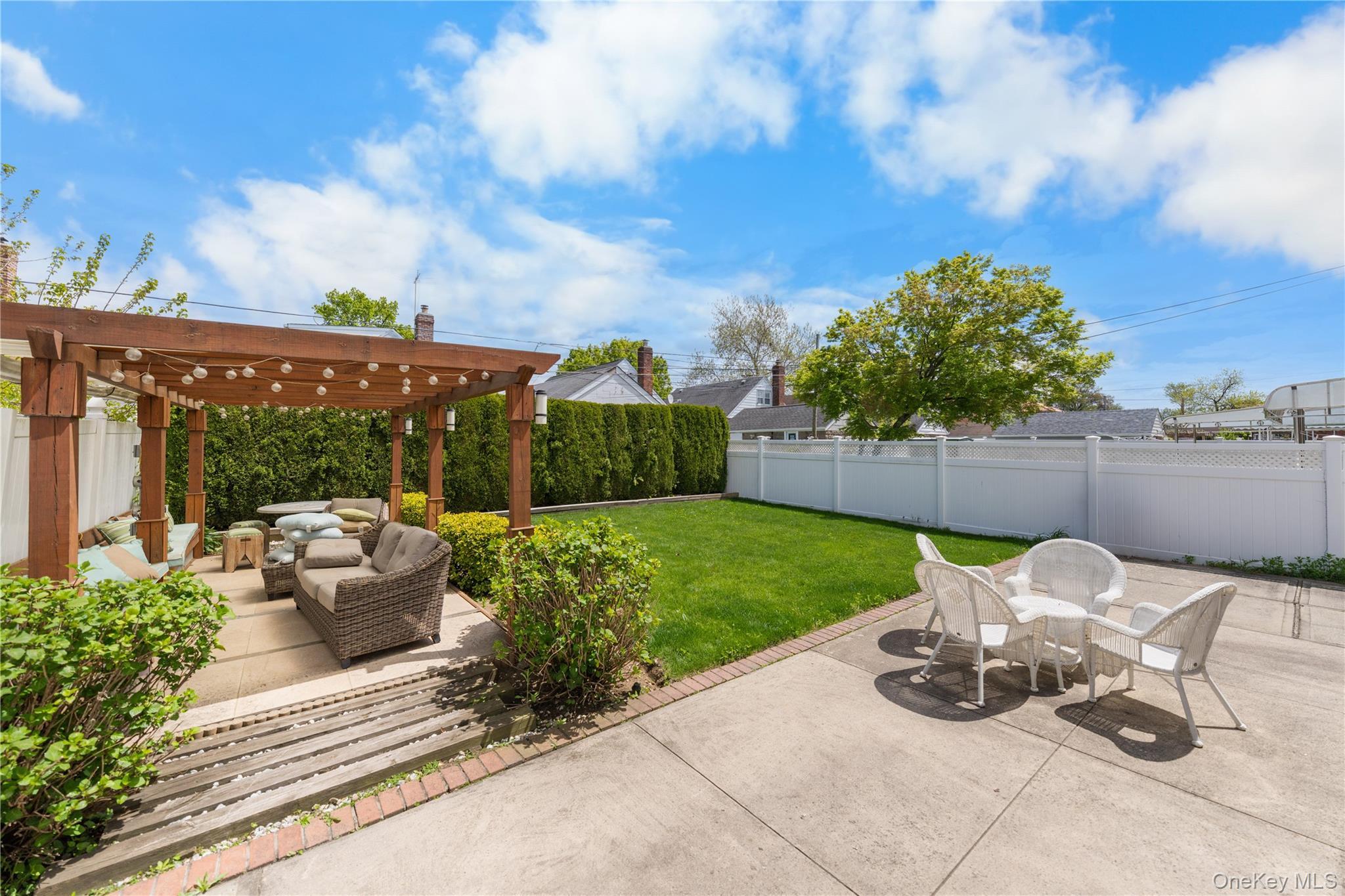 Single Family 250th Street Queens, NY 11426, MLS-994578-26