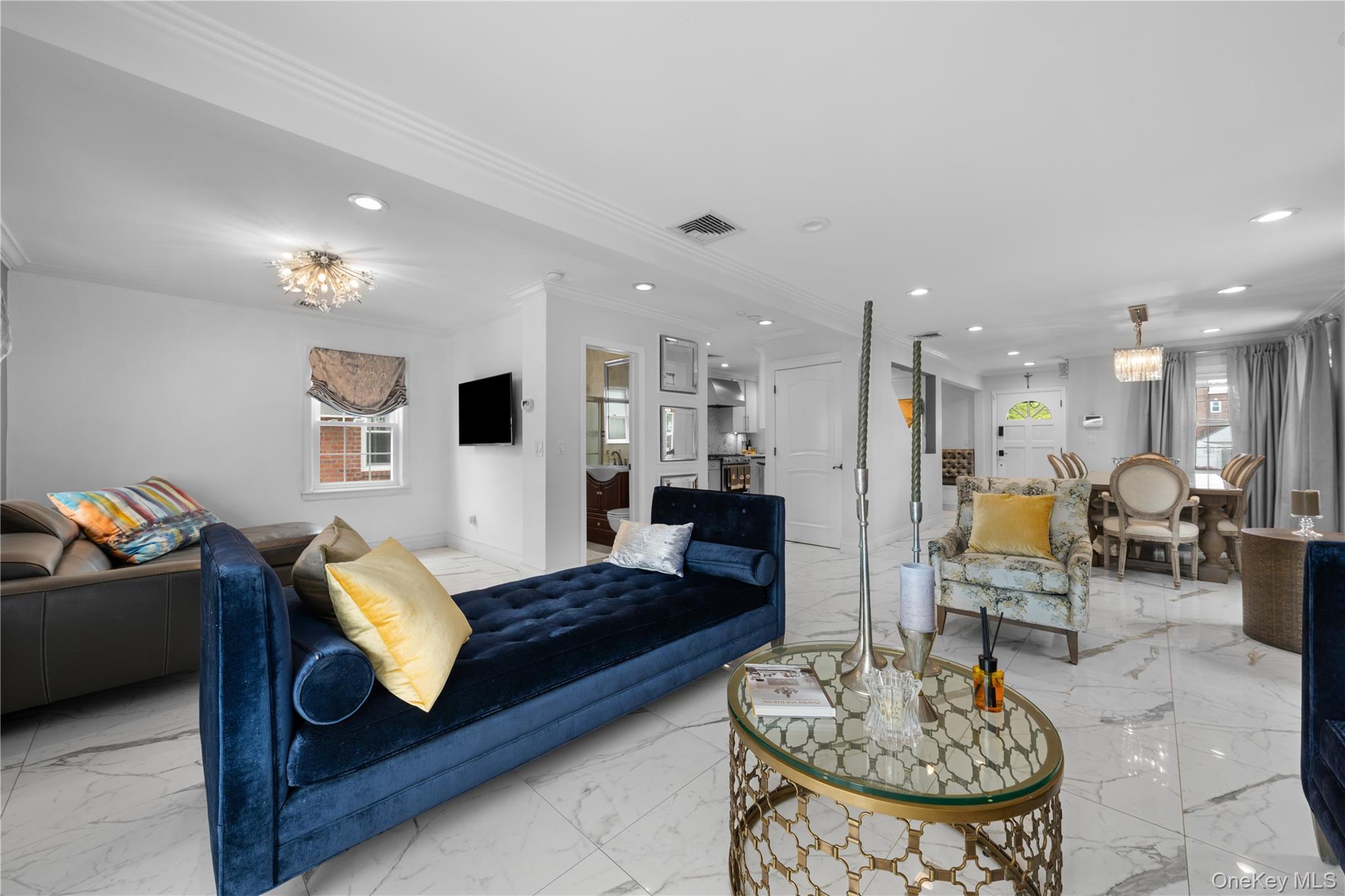 Single Family 250th Street Queens, NY 11426, MLS-994578-9