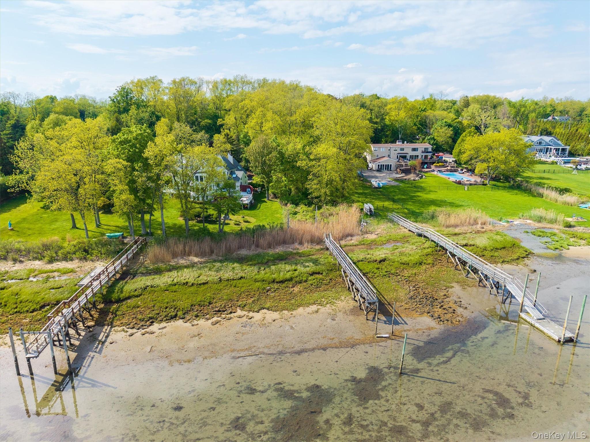 Single Family Old Field Road  Suffolk County, NY 11733, MLS-994584-29