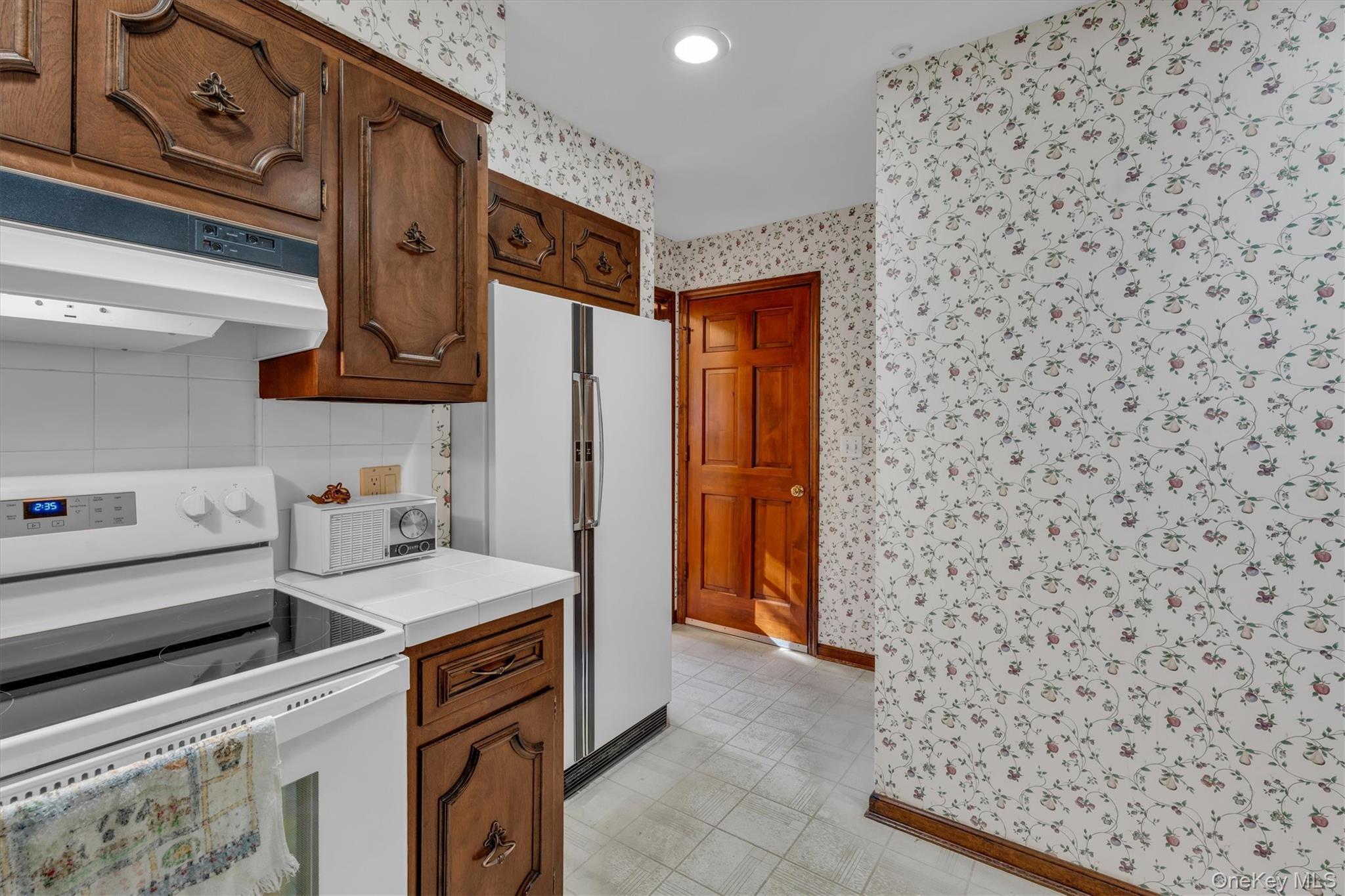 Single Family Old Field Road Suffolk County, NY 11733, MLS-994584-6