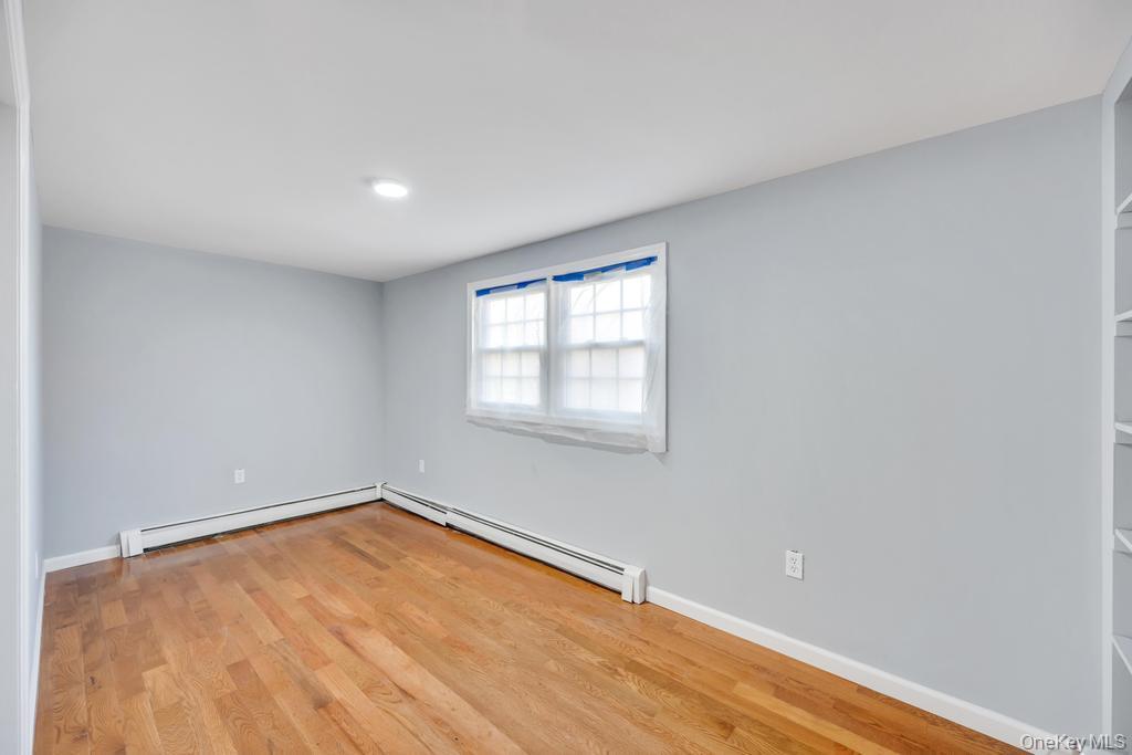 Single Family Spar Drive  Suffolk County, NY 11951, MLS-994614-16