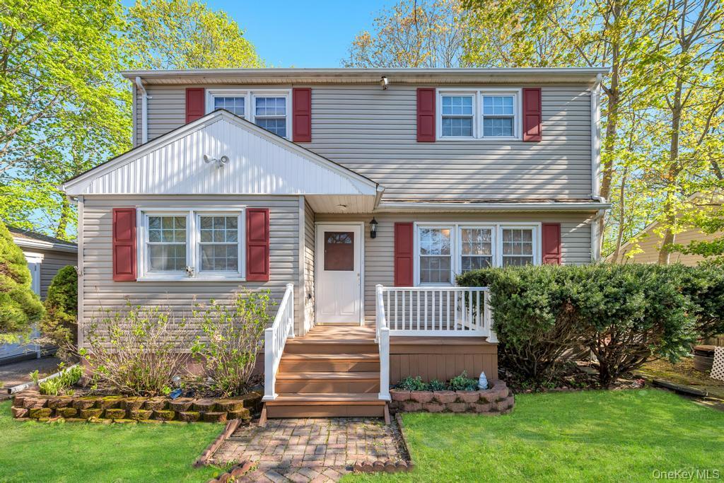Single Family Spar Drive  Suffolk County, NY 11951, MLS-994614-2