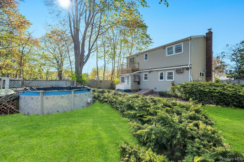 Single Family Spar Drive  Suffolk County, NY 11951, MLS-994614-24