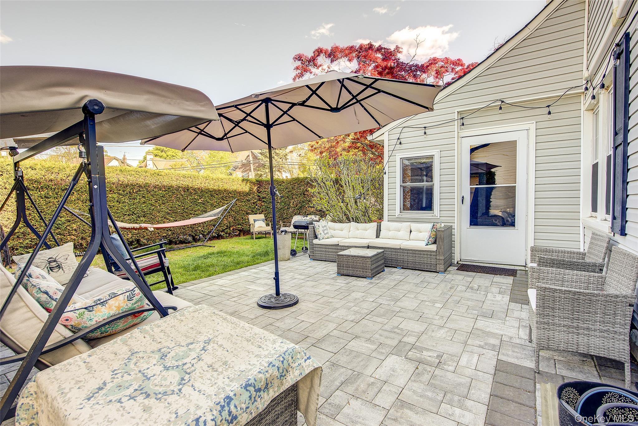 Single Family Buckingham Place Nassau County, NY 11563, MLS-994650-42