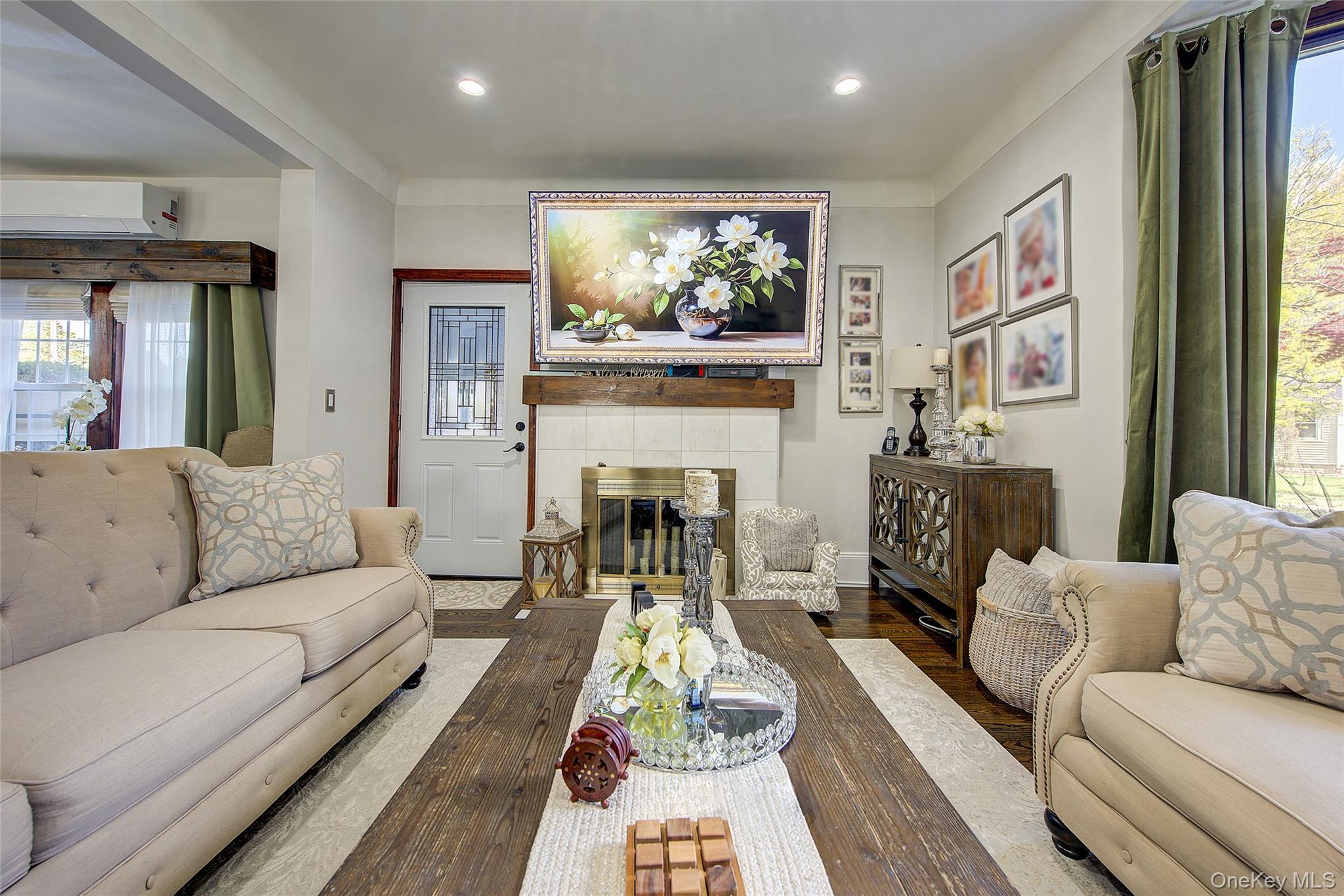 Single Family Buckingham Place Nassau County, NY 11563, MLS-994650-6