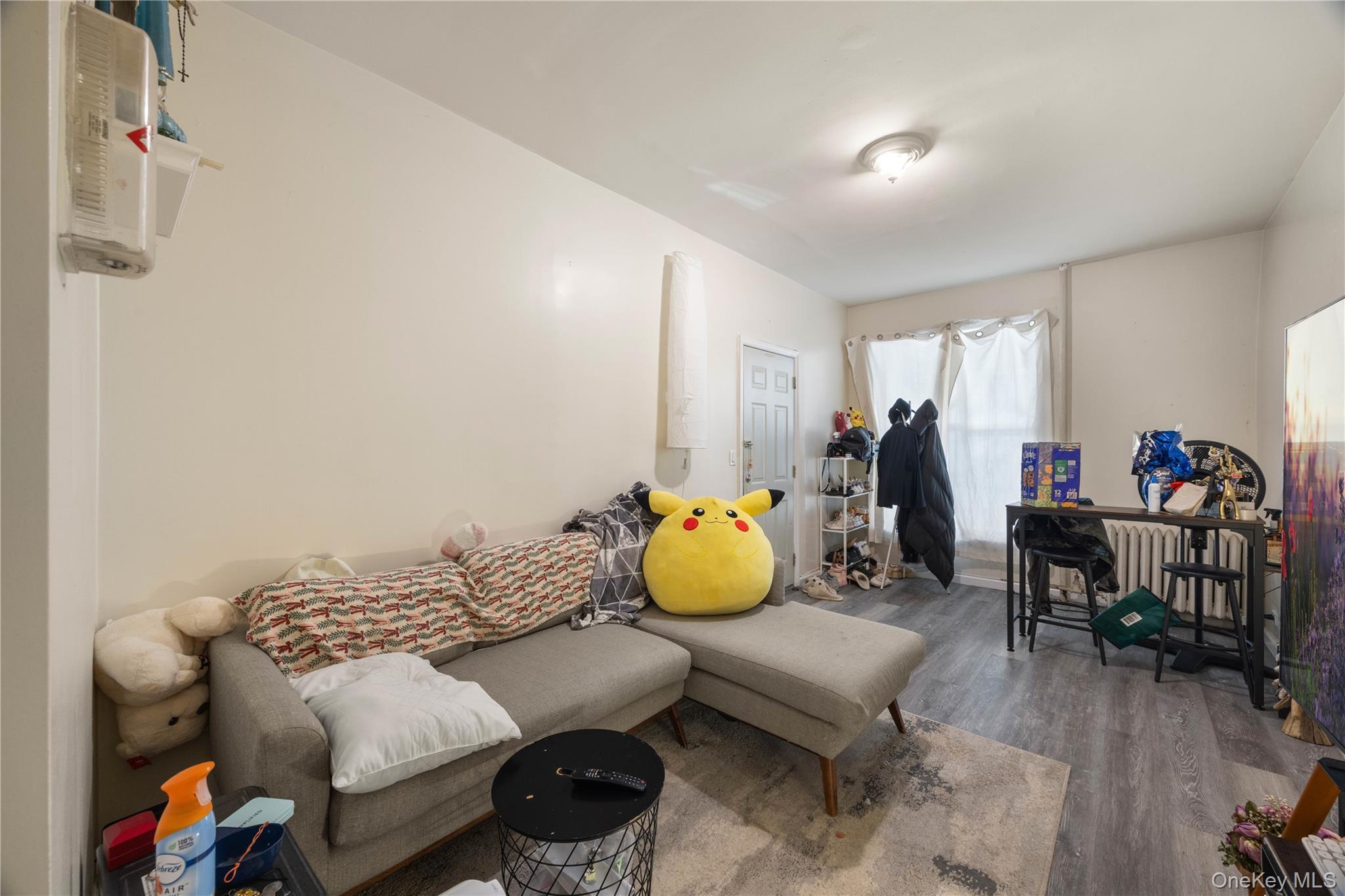 Single Family Grand  Bronx, NY 10468, MLS-994683-19