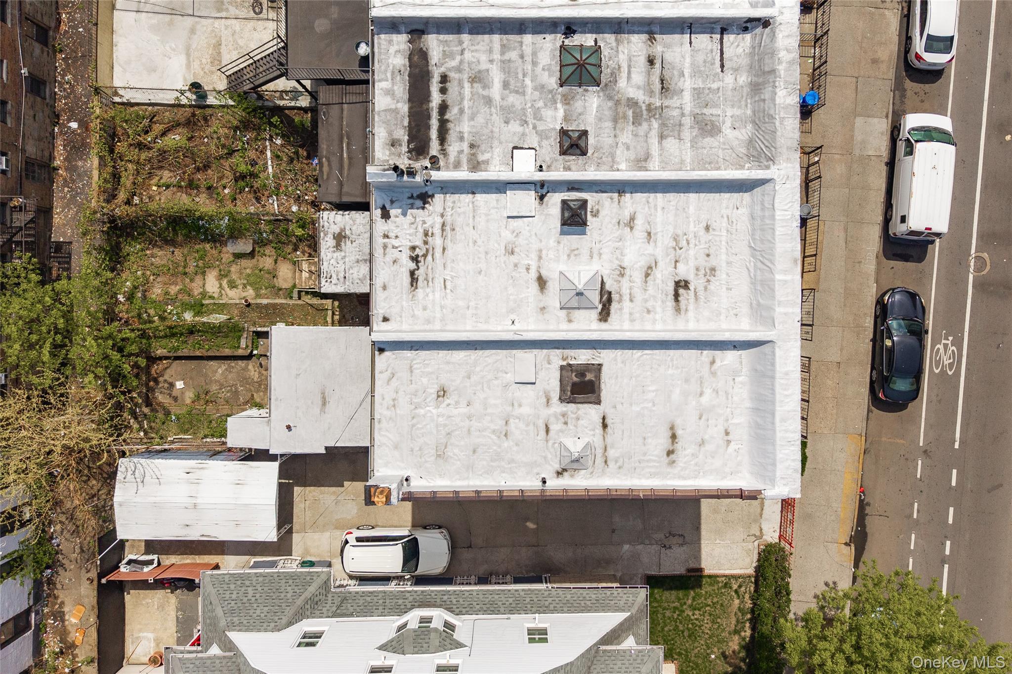 Single Family Grand  Bronx, NY 10468, MLS-994683-3