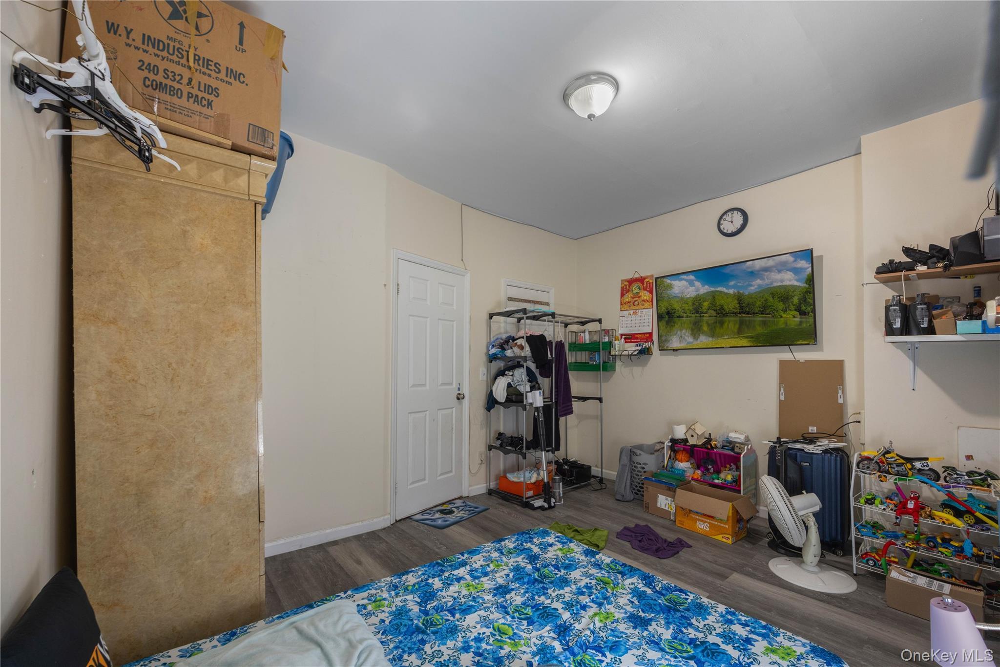 Single Family Grand  Bronx, NY 10468, MLS-994683-34