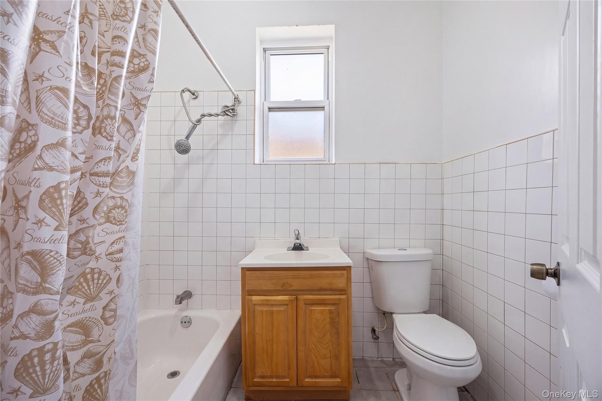 Single Family Grand  Bronx, NY 10468, MLS-994683-39