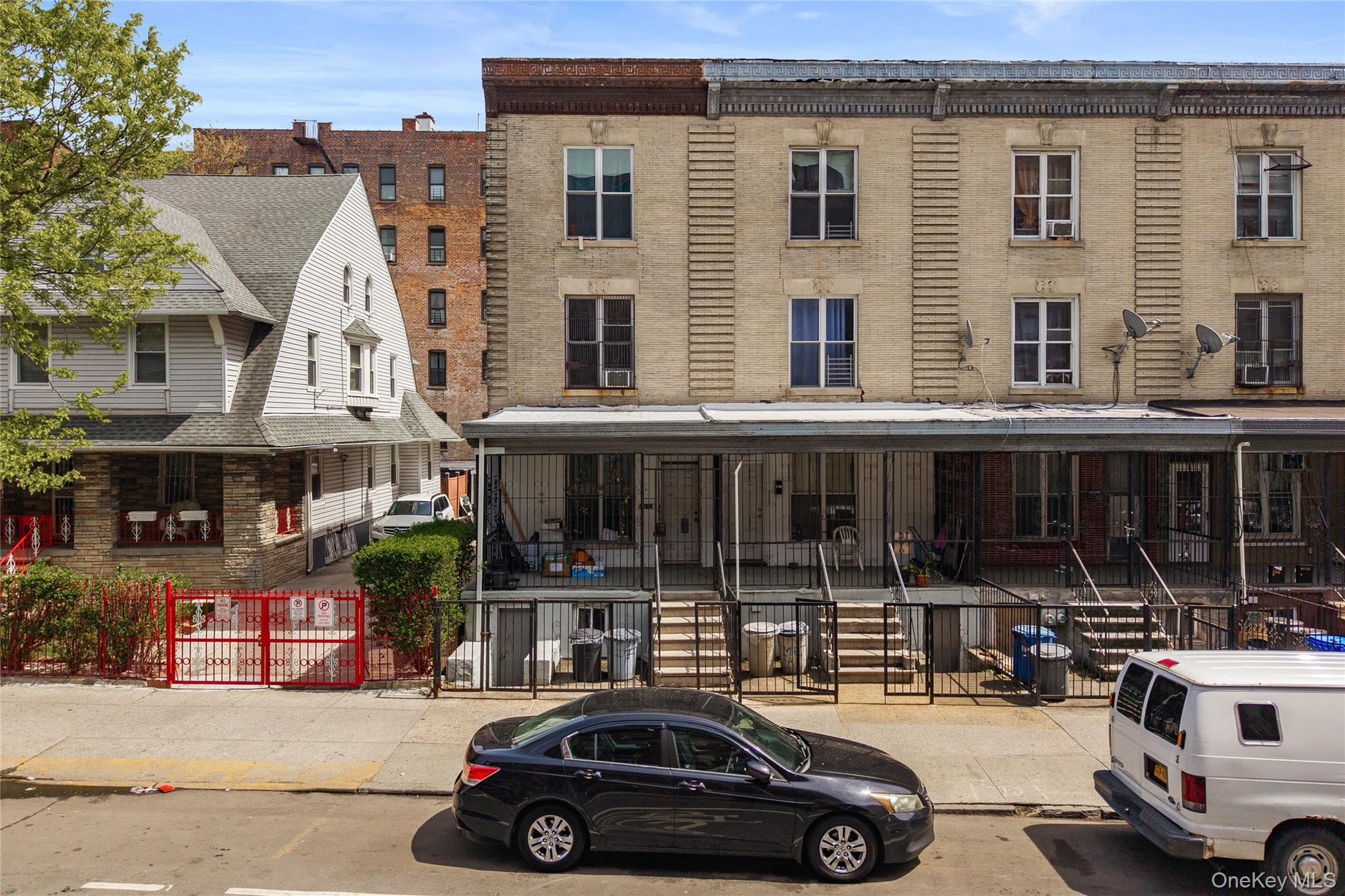 Single Family Grand  Bronx, NY 10468, MLS-994683-6