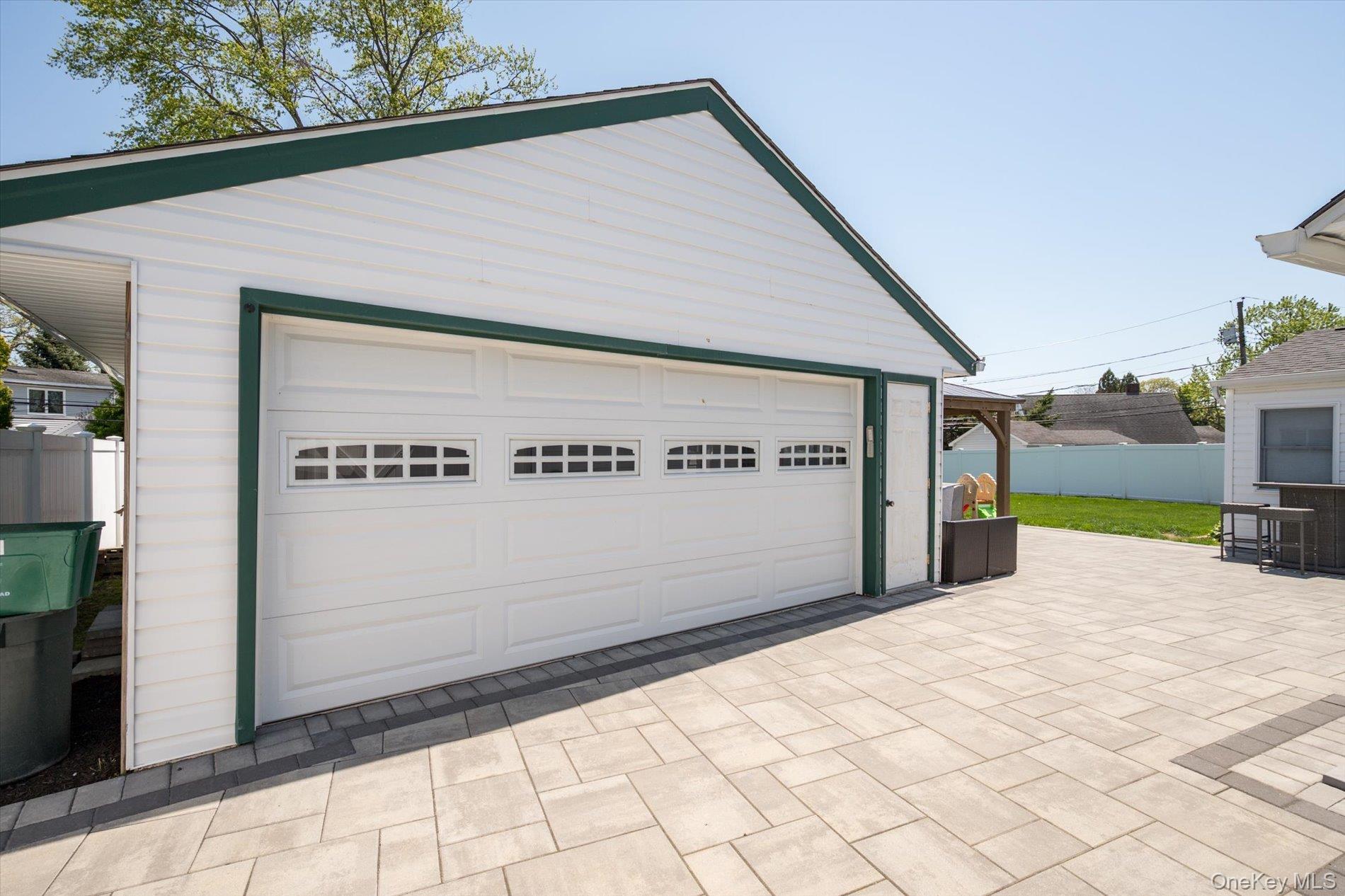 Single Family Disc  Nassau County, NY 11793, MLS-994724-24