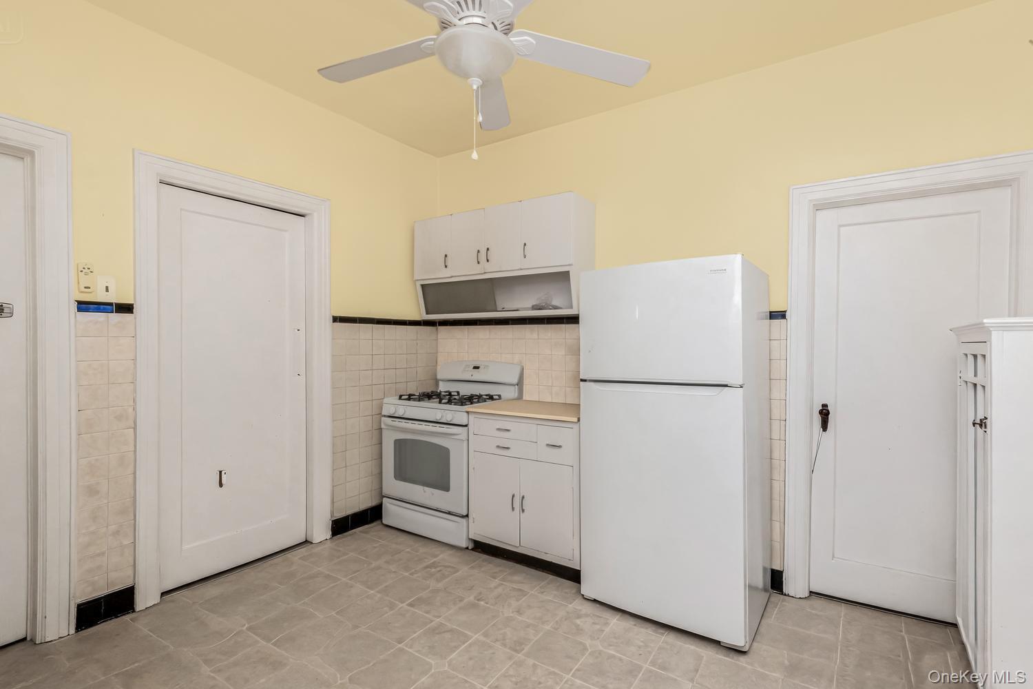 Single Family 238th  Bronx, NY 10470, MLS-994726-6