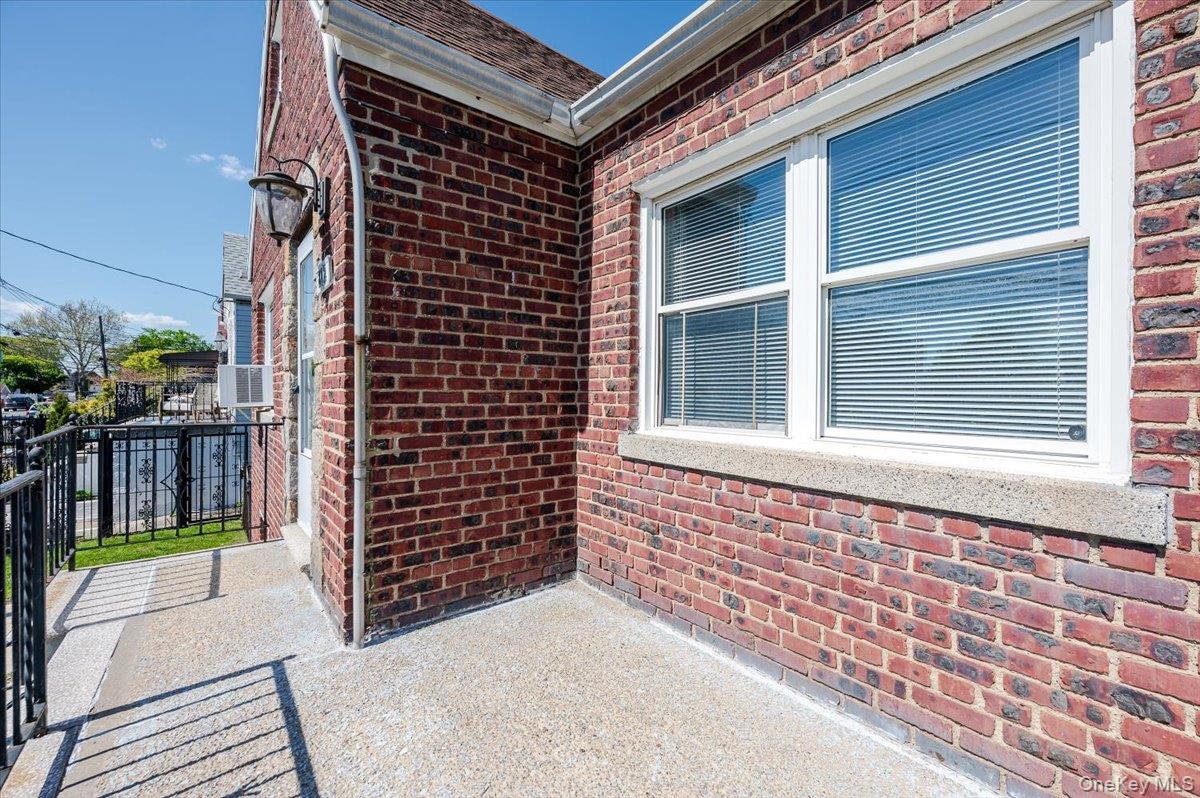 Single Family Swinton  Bronx, NY 10465, MLS-994778-3