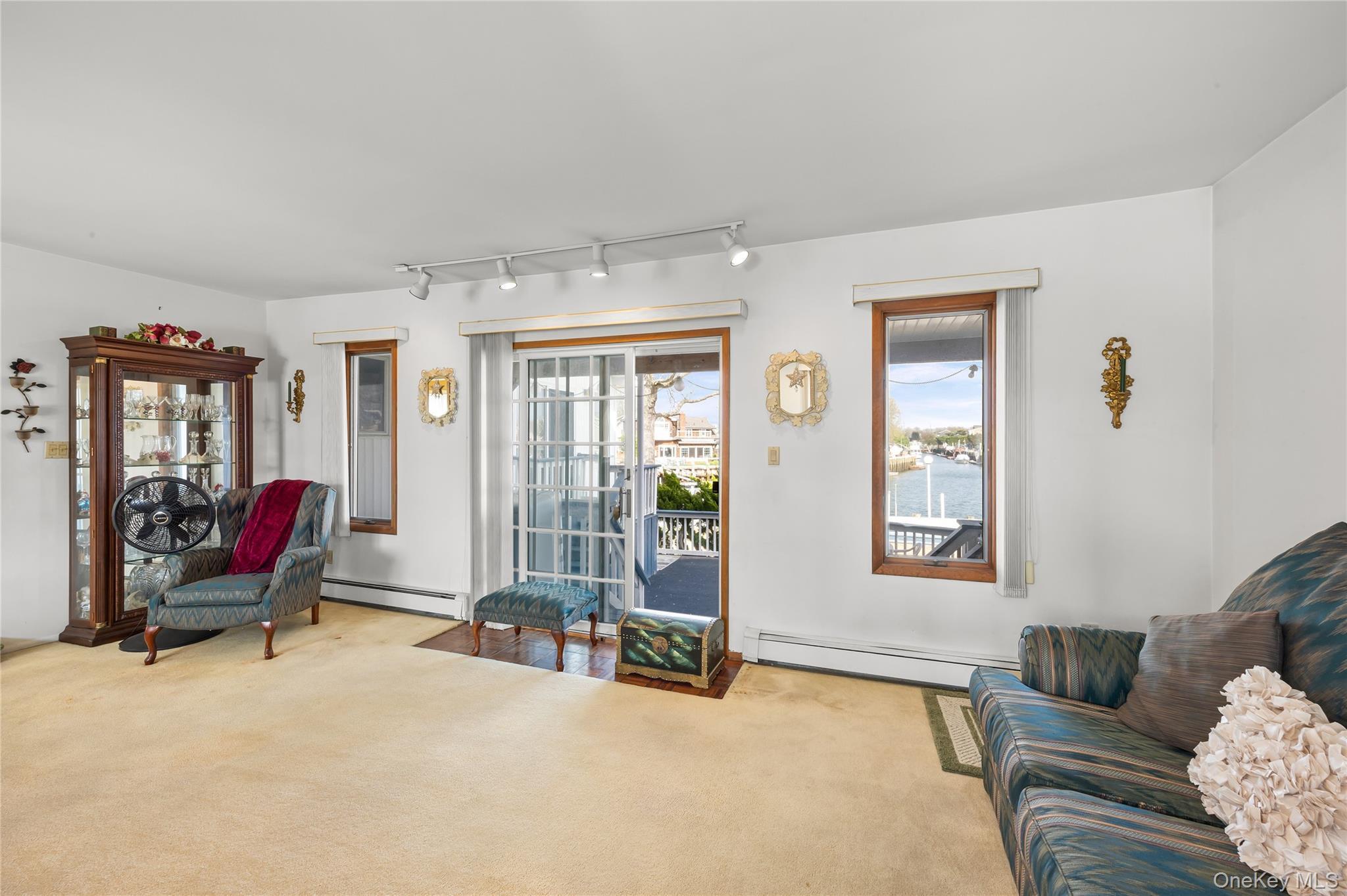 Single Family Gordon Place Nassau County, NY 11520, MLS-994782-15