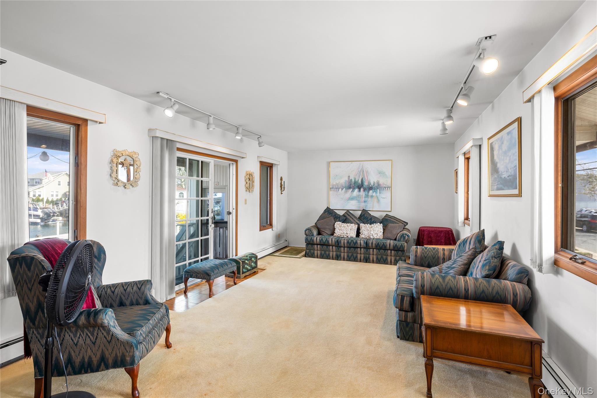 Single Family Gordon Place Nassau County, NY 11520, MLS-994782-16