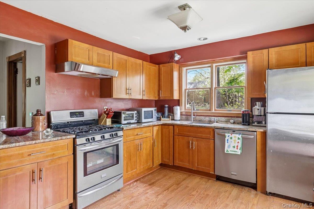 Single Family Amagansett Drive Suffolk County, NY 11789, MLS-994823-10
