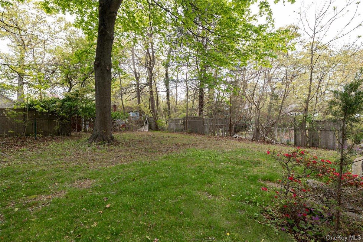Single Family Amagansett Drive Suffolk County, NY 11789, MLS-994823-25