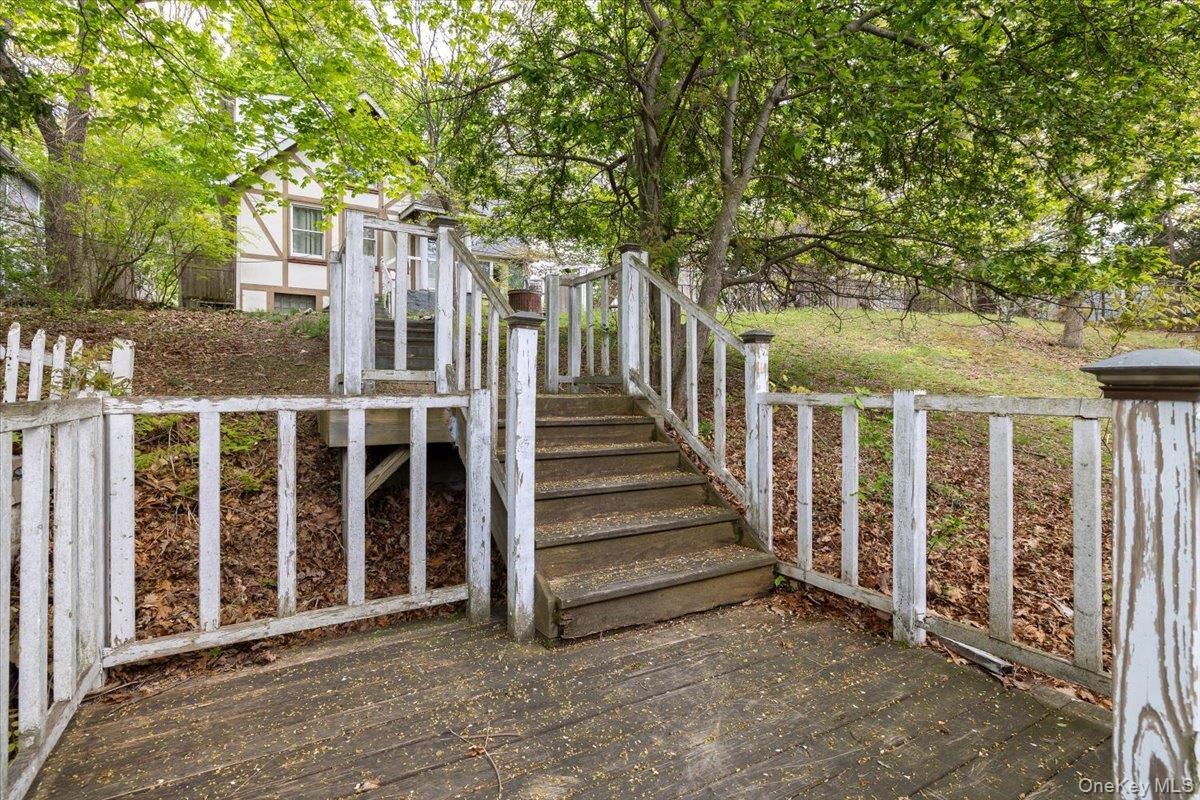 Single Family Amagansett Drive Suffolk County, NY 11789, MLS-994823-26