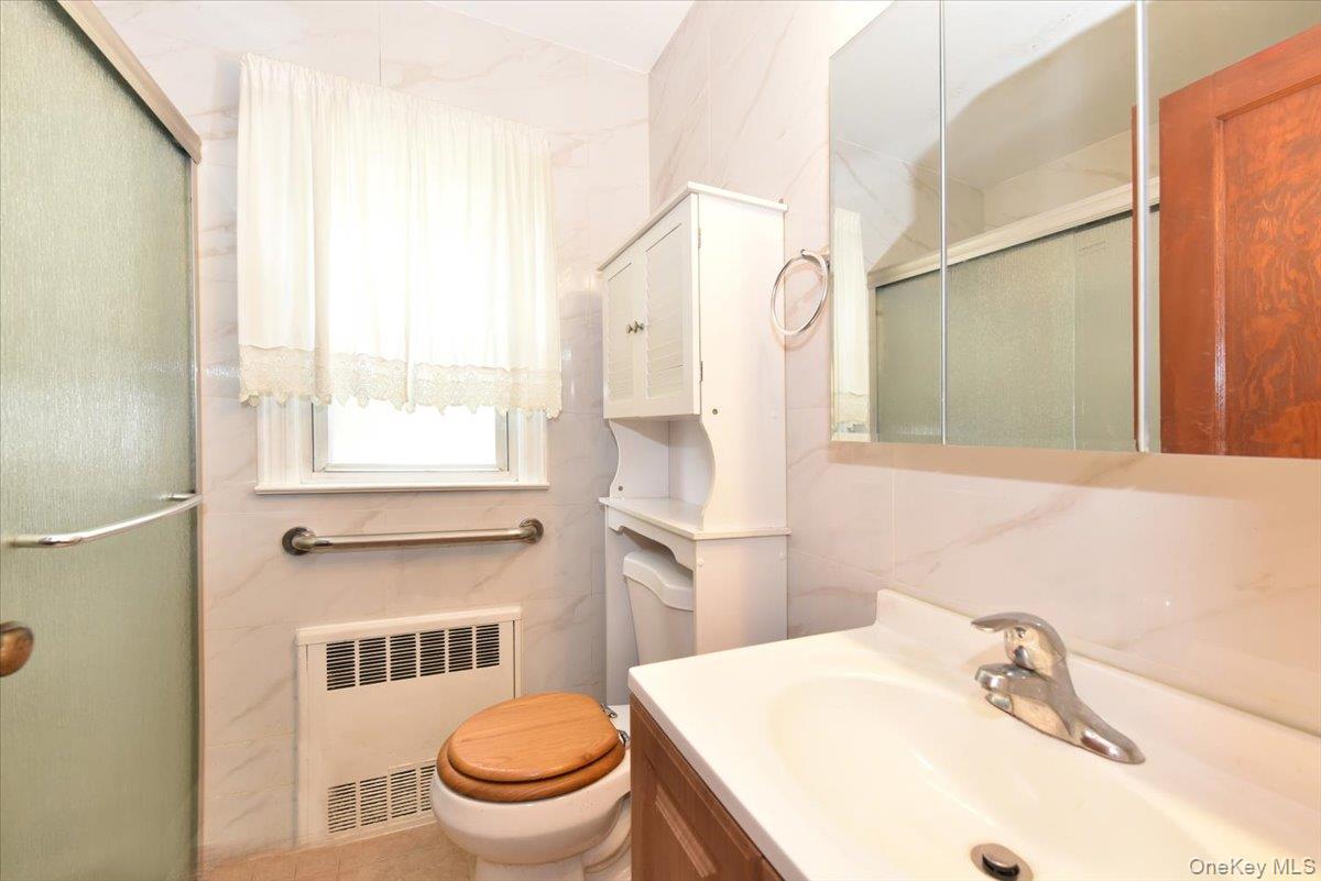 Single Family 85th Queens, NY 11426, MLS-994842-15