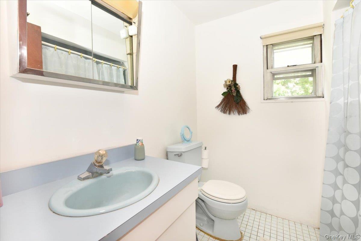 Single Family 85th Queens, NY 11426, MLS-994842-18