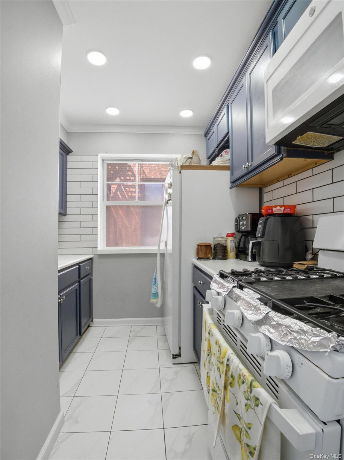Single Family Longfellow Bronx, NY 10474, MLS-994916-25