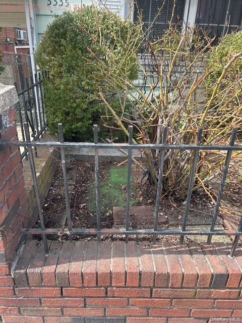 Single Family Hone  Bronx, NY 10469, MLS-994933-9